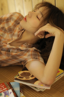 老师你裙子能再穿短一点吗